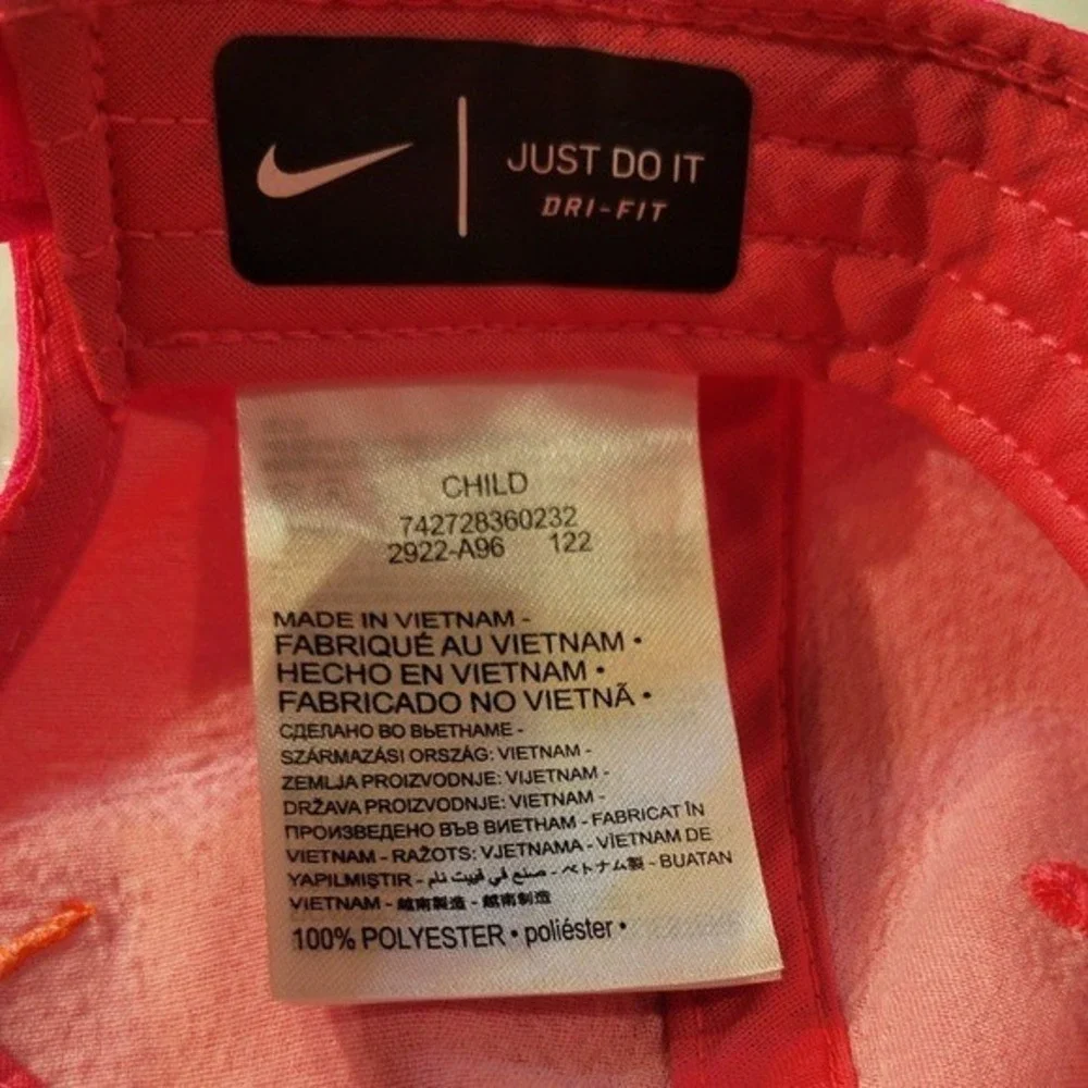 Nike Dri-FIT‎ Cute Hat Pink Kids Cap Colorful Swoosh Athletic Casual Barbiecore